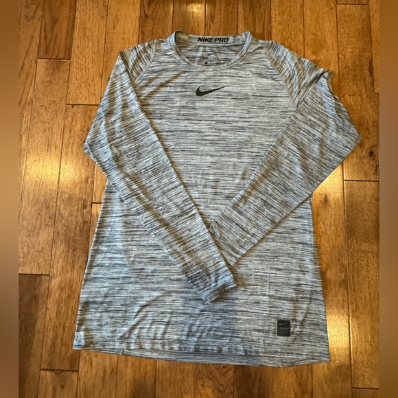 Nike Pro long sleeve T-shirts. Set of 2 - Picture 3 of 7